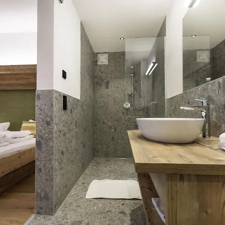 In Near Lift ניוסטיפט אים סטובאיטל